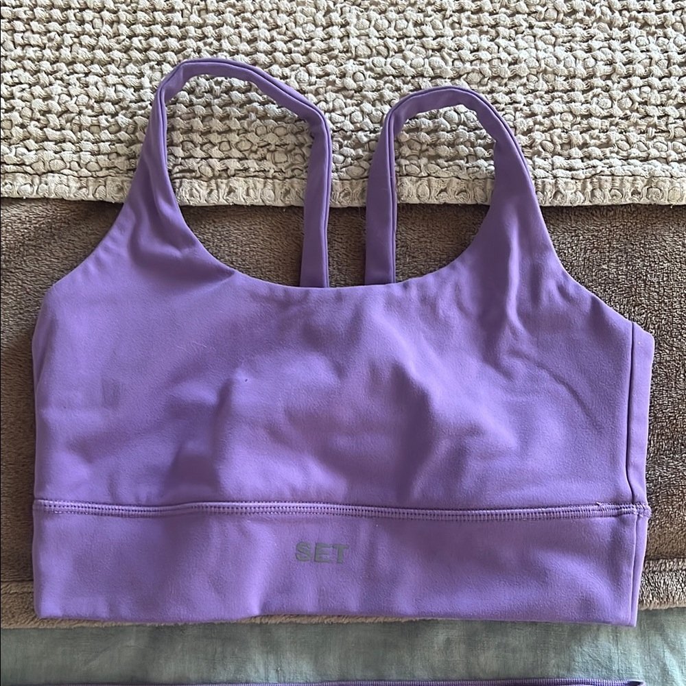 💜Moving Sale💜 Purple Sports Bra and Leggings Set - Picture 2 of 4